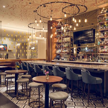 Sophy Hyde Park Hotel Chicago Exterior photo