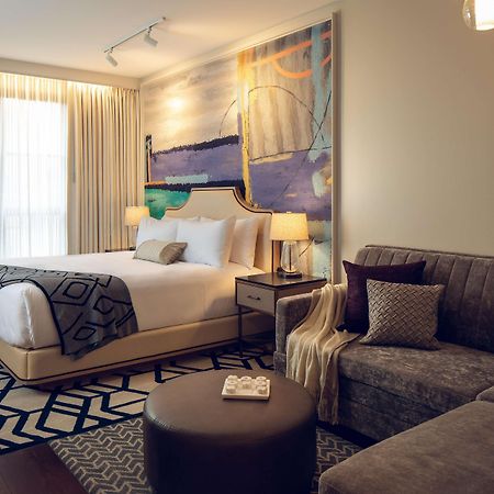 Sophy Hyde Park Hotel Chicago Exterior photo