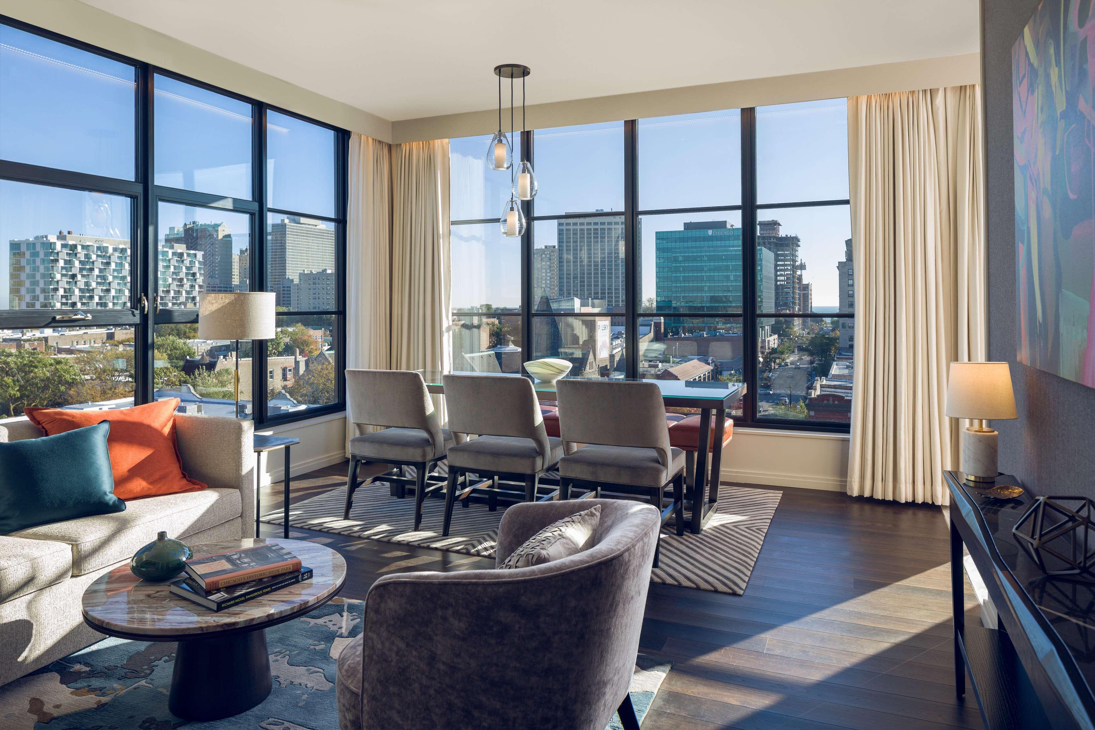 Sophy Hyde Park Hotel Chicago Exterior photo
