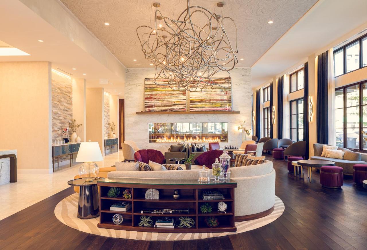 Sophy Hyde Park Hotel Chicago Exterior photo