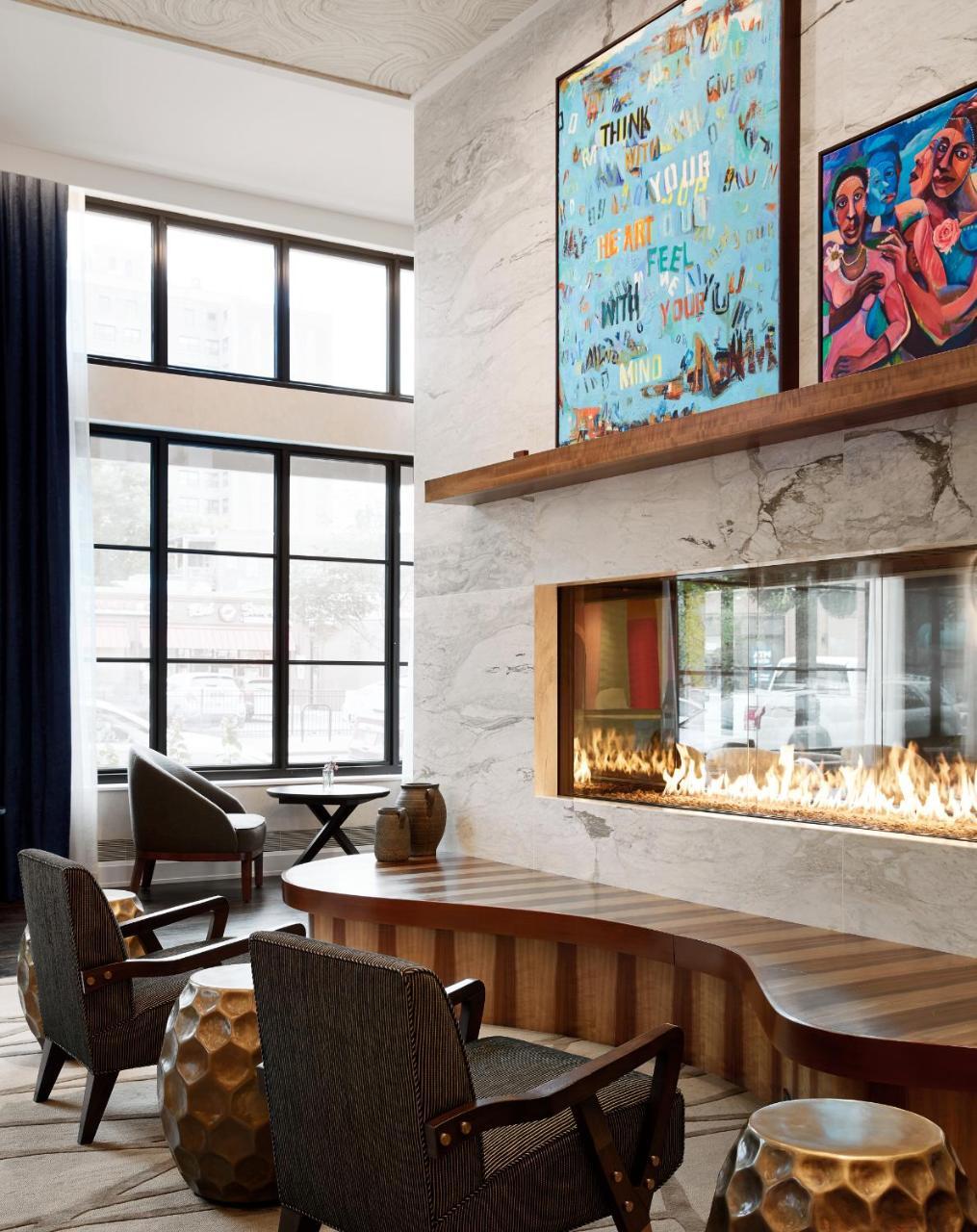 Sophy Hyde Park Hotel Chicago Exterior photo