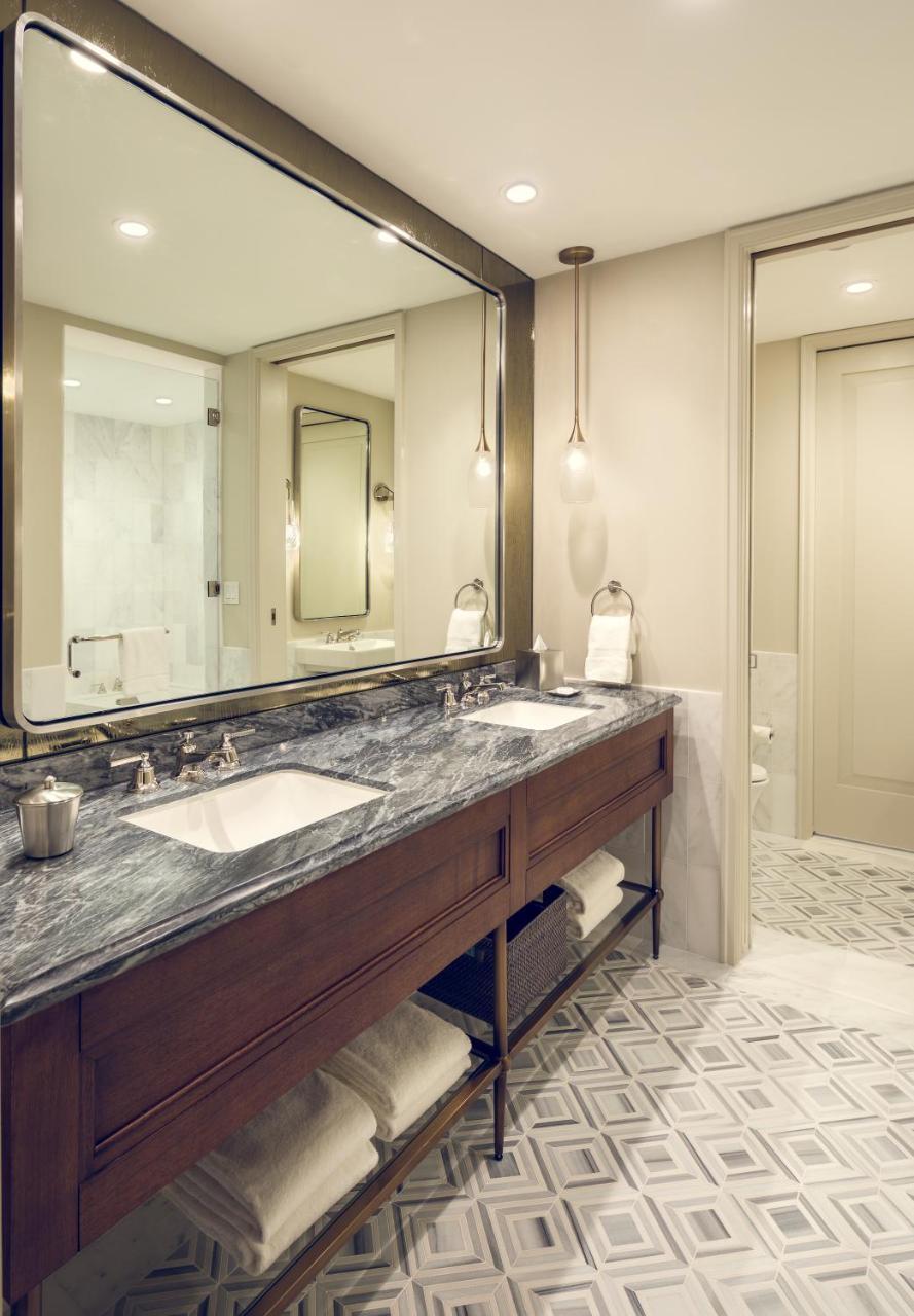 Sophy Hyde Park Hotel Chicago Exterior photo