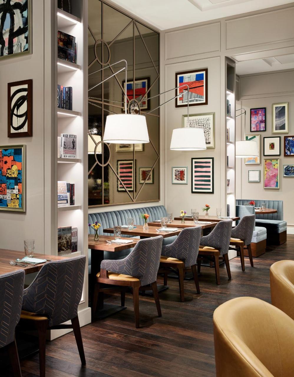Sophy Hyde Park Hotel Chicago Exterior photo